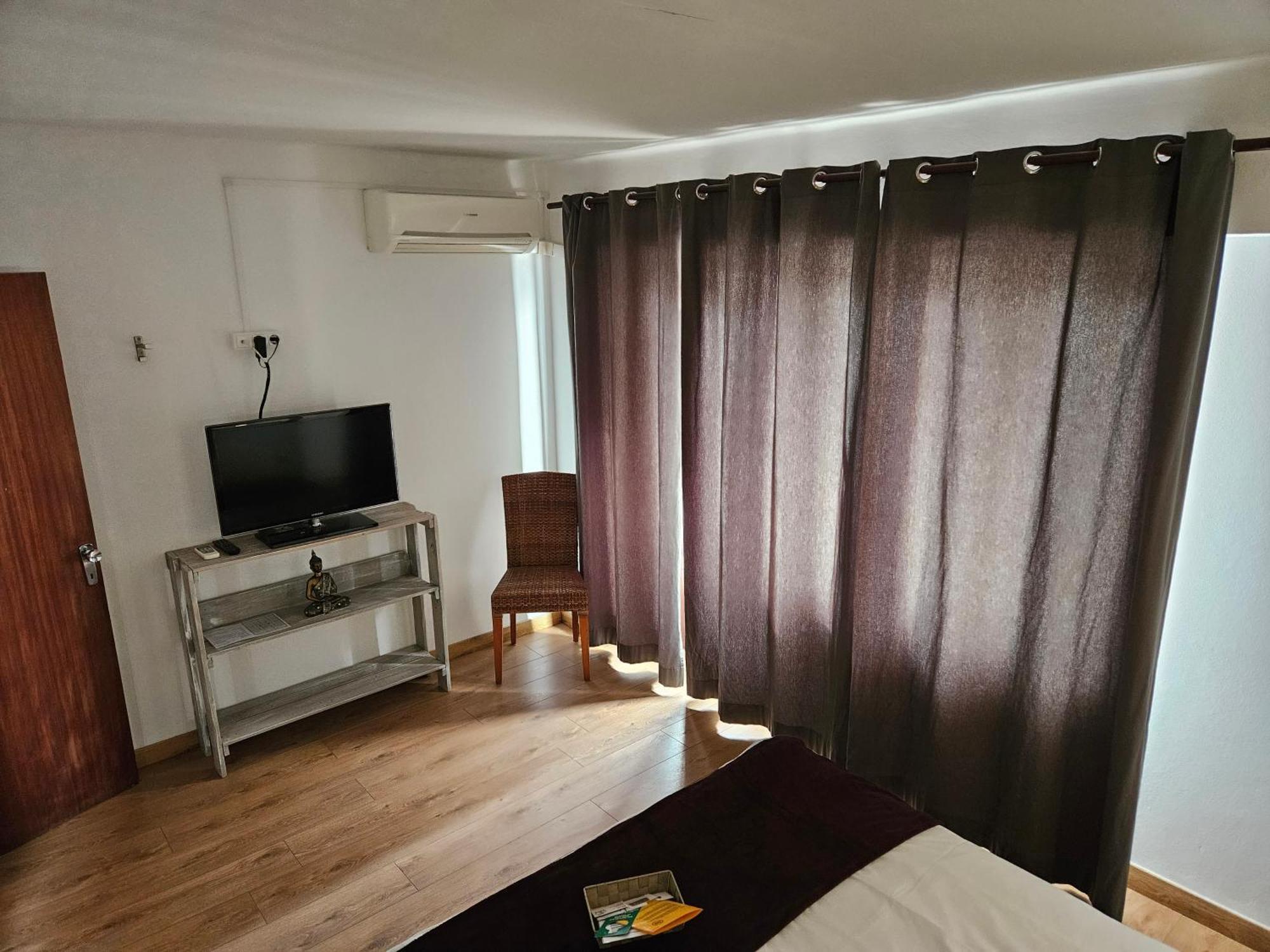 Seven Hostal カラ・ミラー エクステリア 写真